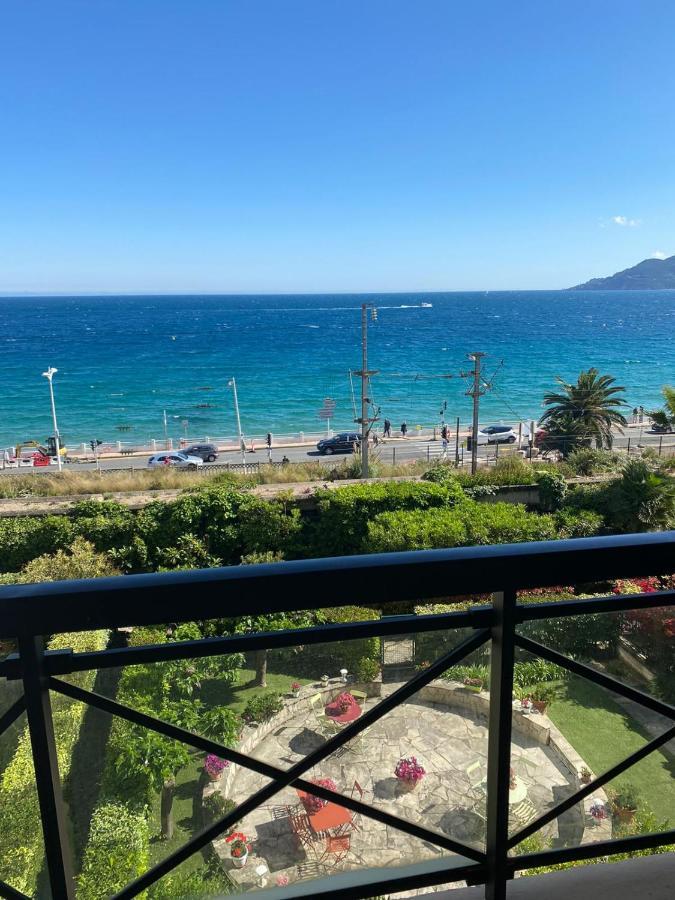 Villa Maupassant Bord De Mer Cannes Exteriér fotografie